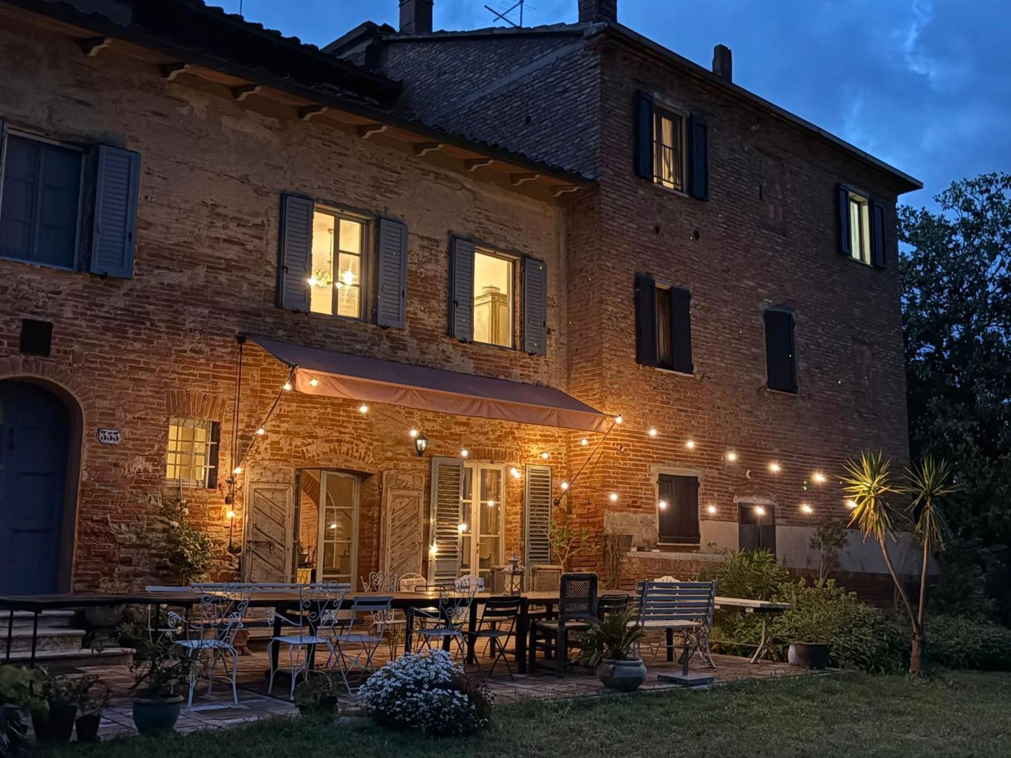 Casa Ezio Marchi Bed & Breakfast Bettolle Exterior photo
